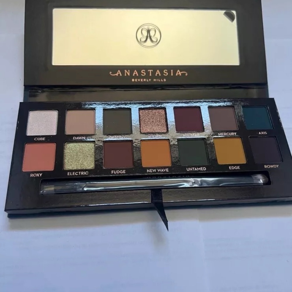 Anastasia Beverly Hills Subculture Eyeshadow Palette NWIB